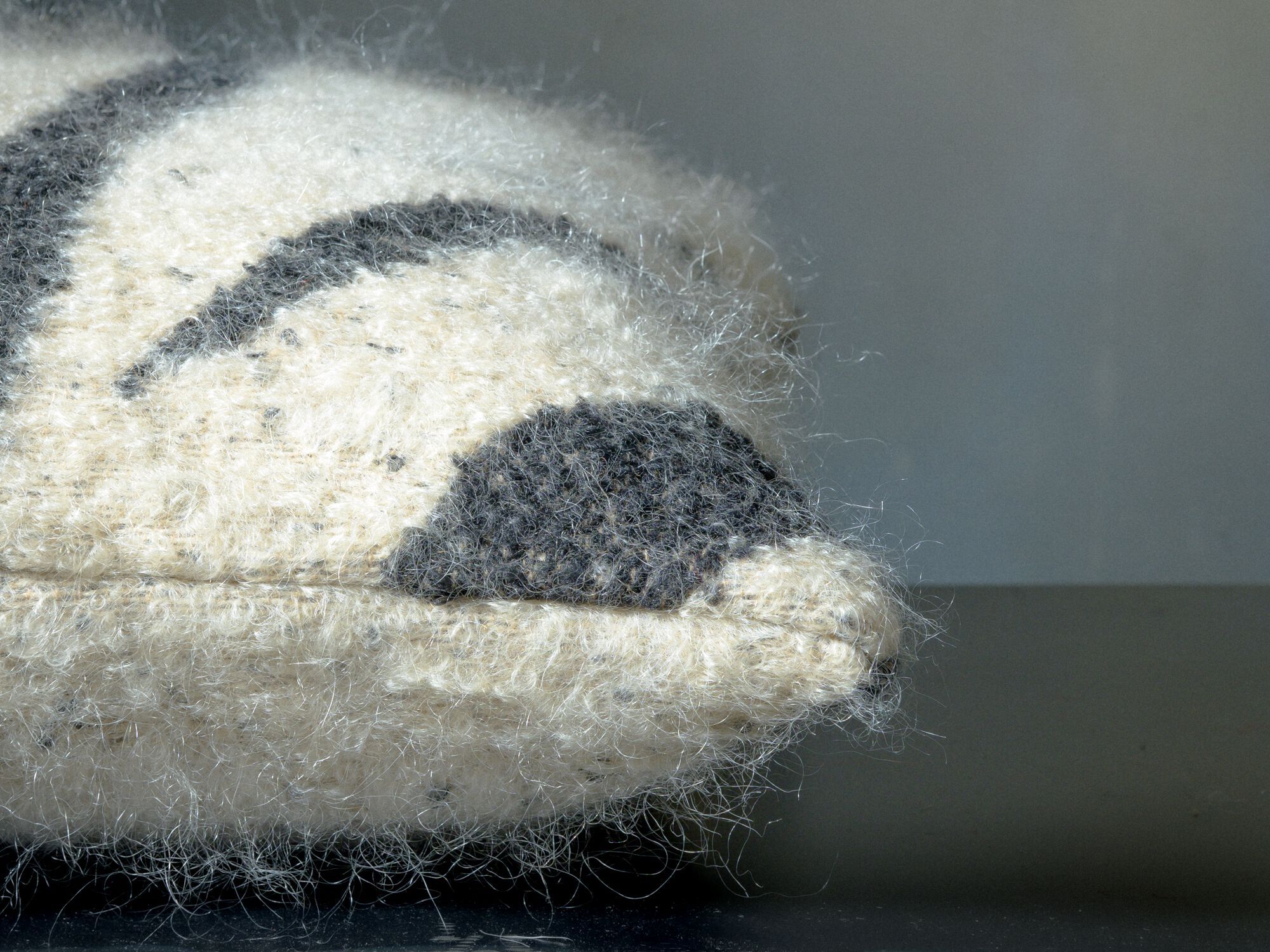 Квадратная подушка из мохера The House of Lyria MILLET ARCH-00078840 - Вид №2