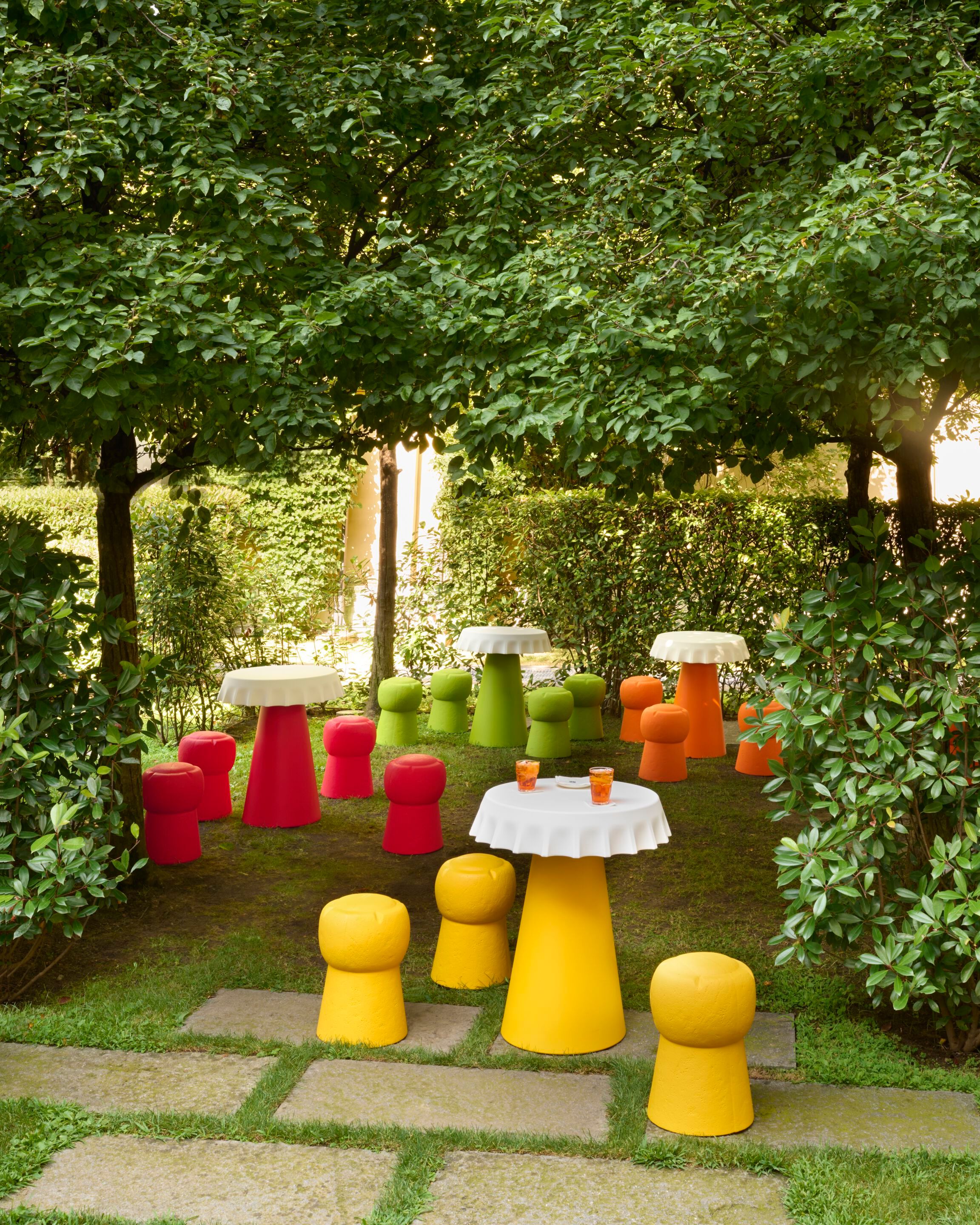 Журнальный столик из полиэтилена SLIDE FIZZZ ARCH-00034870 - Вид №5