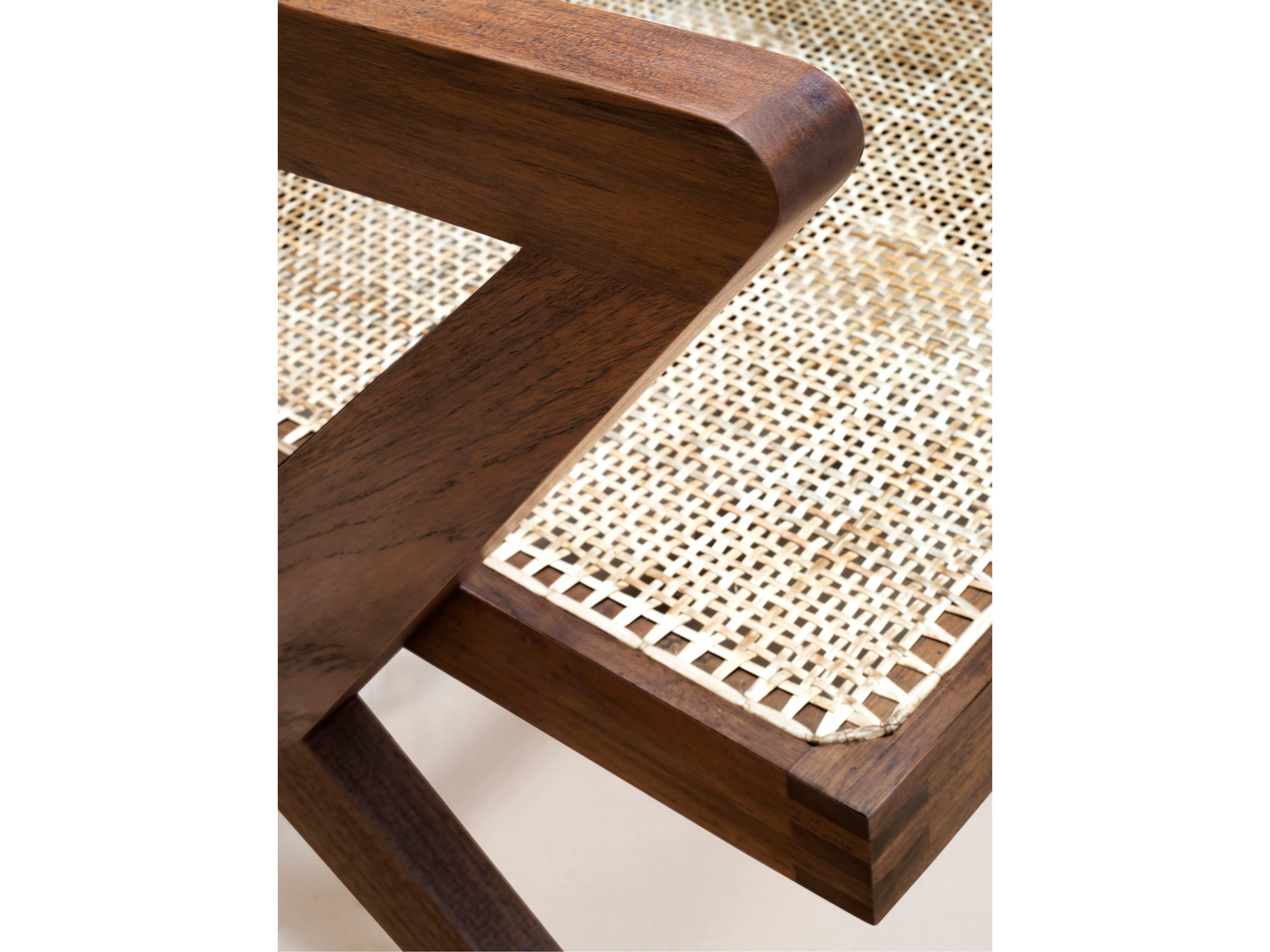 Кресло из тикового дерева с подлокотниками Phantom Hands Project Chandigarh ARCH-00120547 - Вид №4