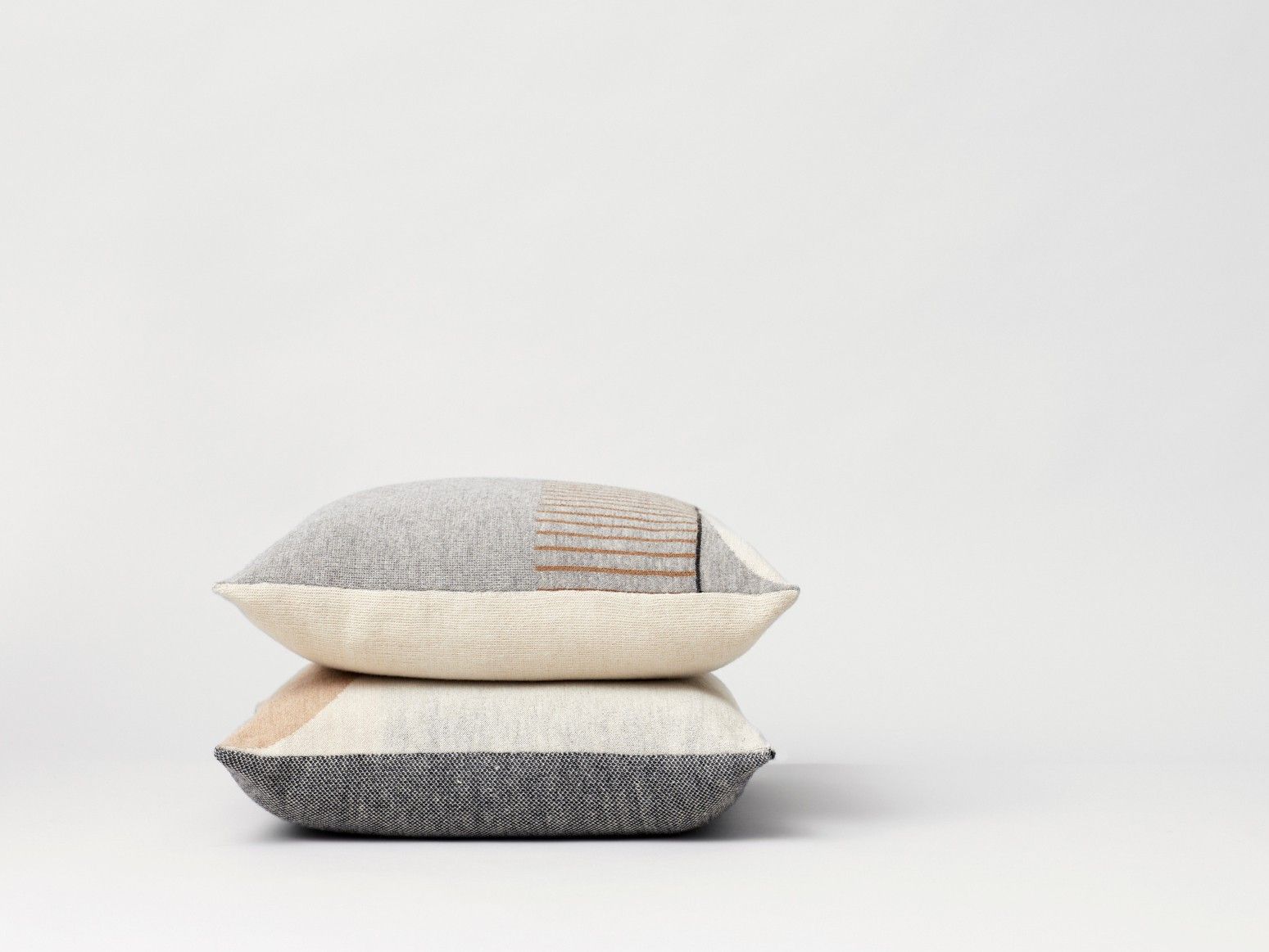 Квадратная подушка из альпаки Form & Refine Aymara ARCH-00073357 - Вид №1