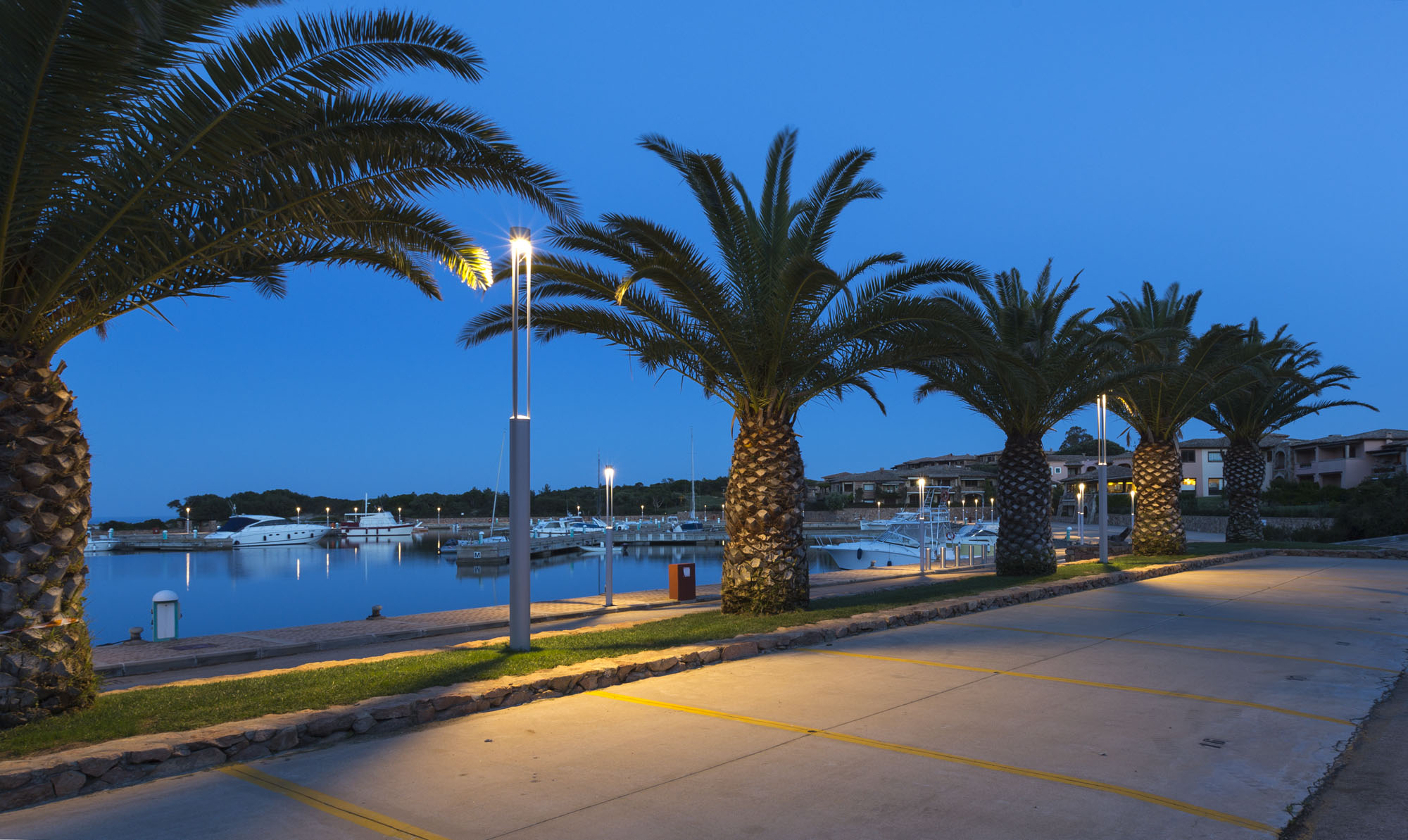 3333693 Уличное освещение  Platek TRIS  TRIS H. 3600 mm - 1 COB LED 2700K - Вид №2