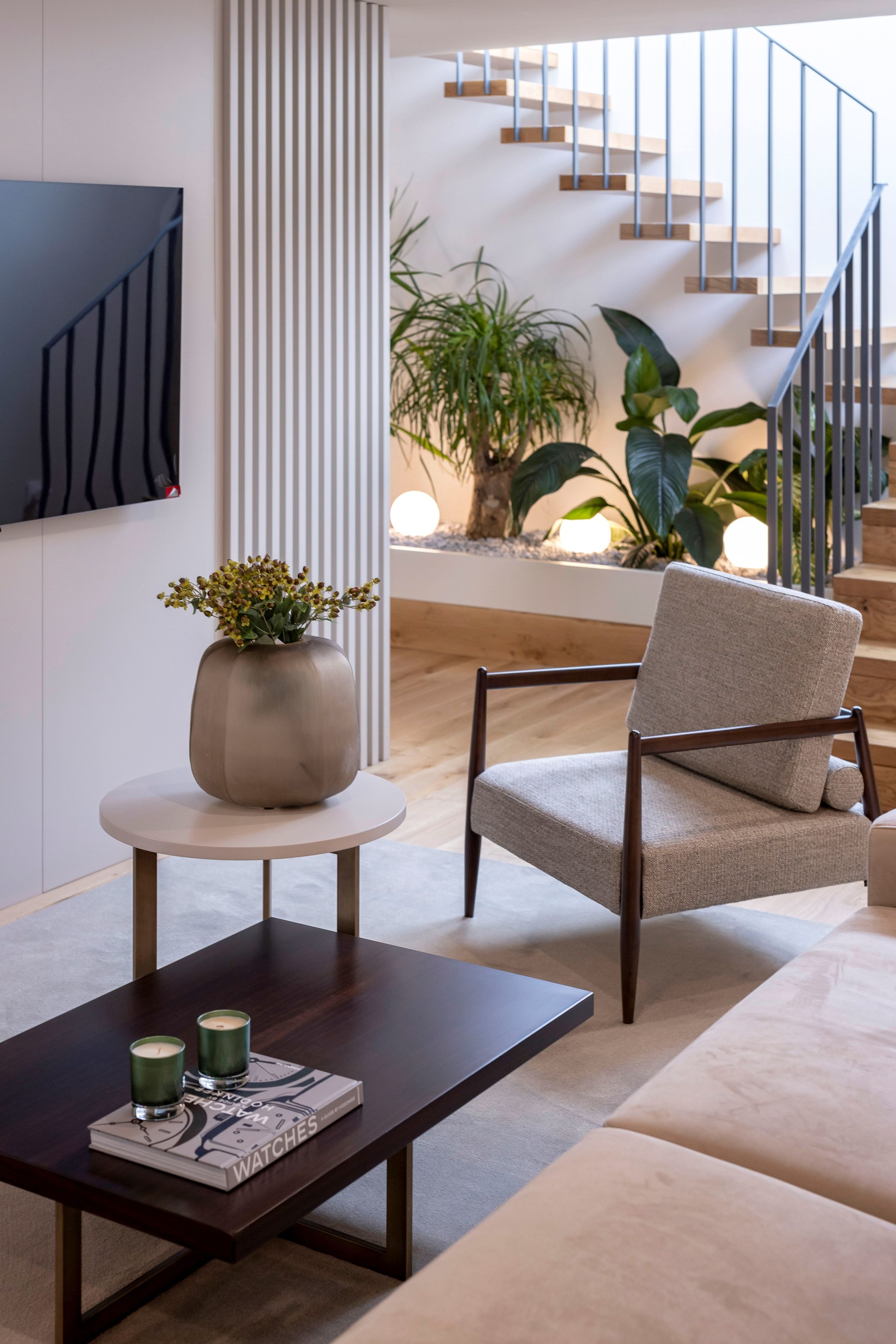 Прямоугольный низкий журнальный столик из грецкого ореха Stylish Club Slender ARCH-00089916 - Вид №3