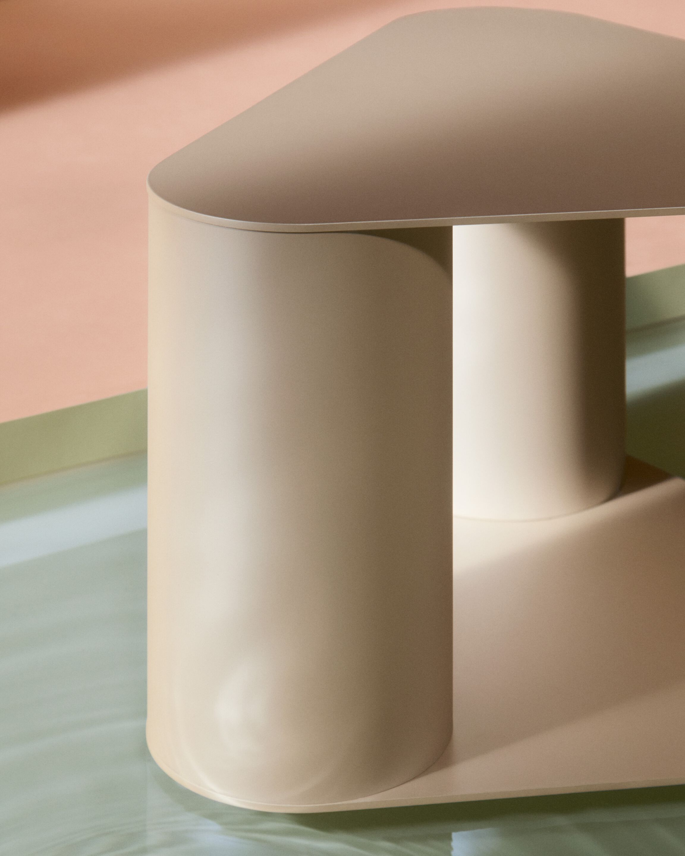 Металлический треугольный журнальный столик Saba Italia TRES ARCH-00078888 - Вид №6