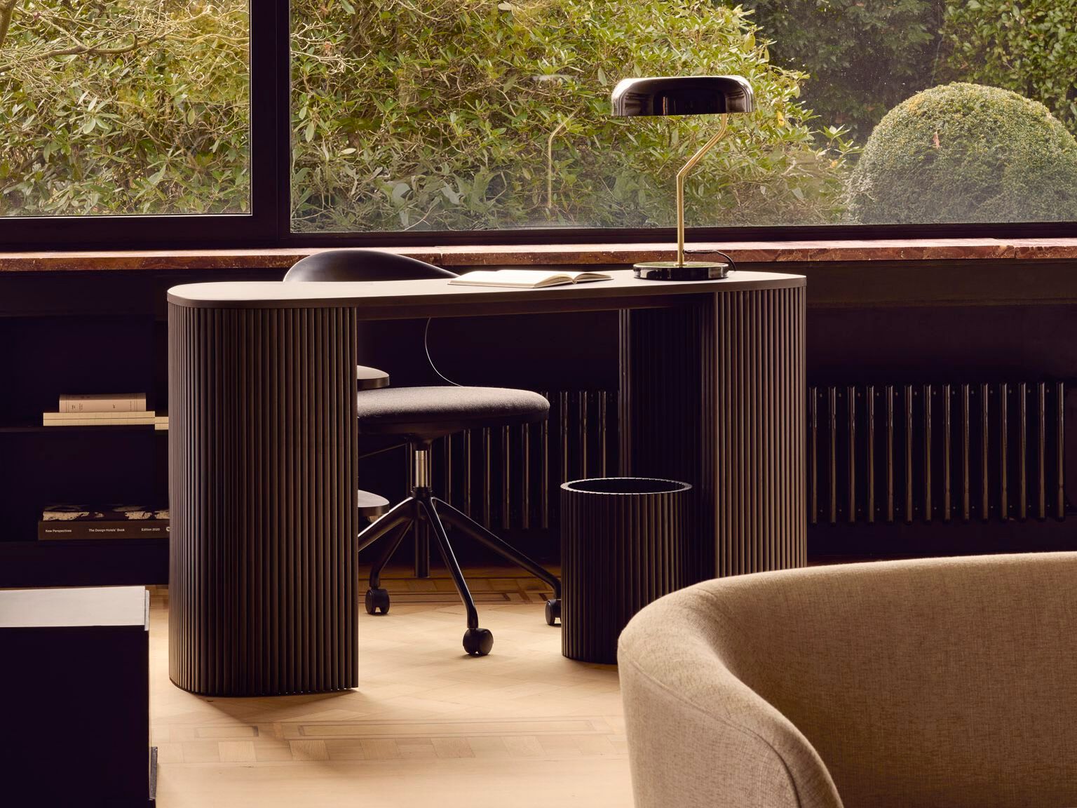 Стол из красного дерева Ethnicraft Roller Max ARCH-00006691 - Вид №5