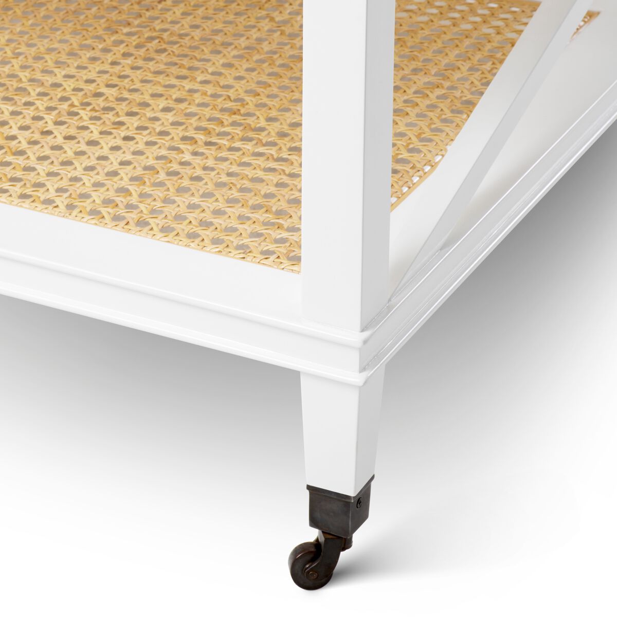 Деревянный квадратный журнальный столик с колесами Eichholtz Багамы ARCH-00024490 - Вид №4