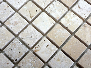 Мозаика из светлого травертина