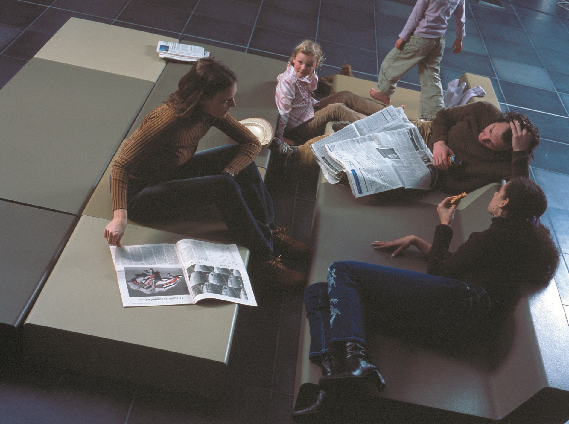 QM Foam прямоугольный низкий журнальный столик Quinze & Milan Matrass ARCH-00122258 - Вид №2