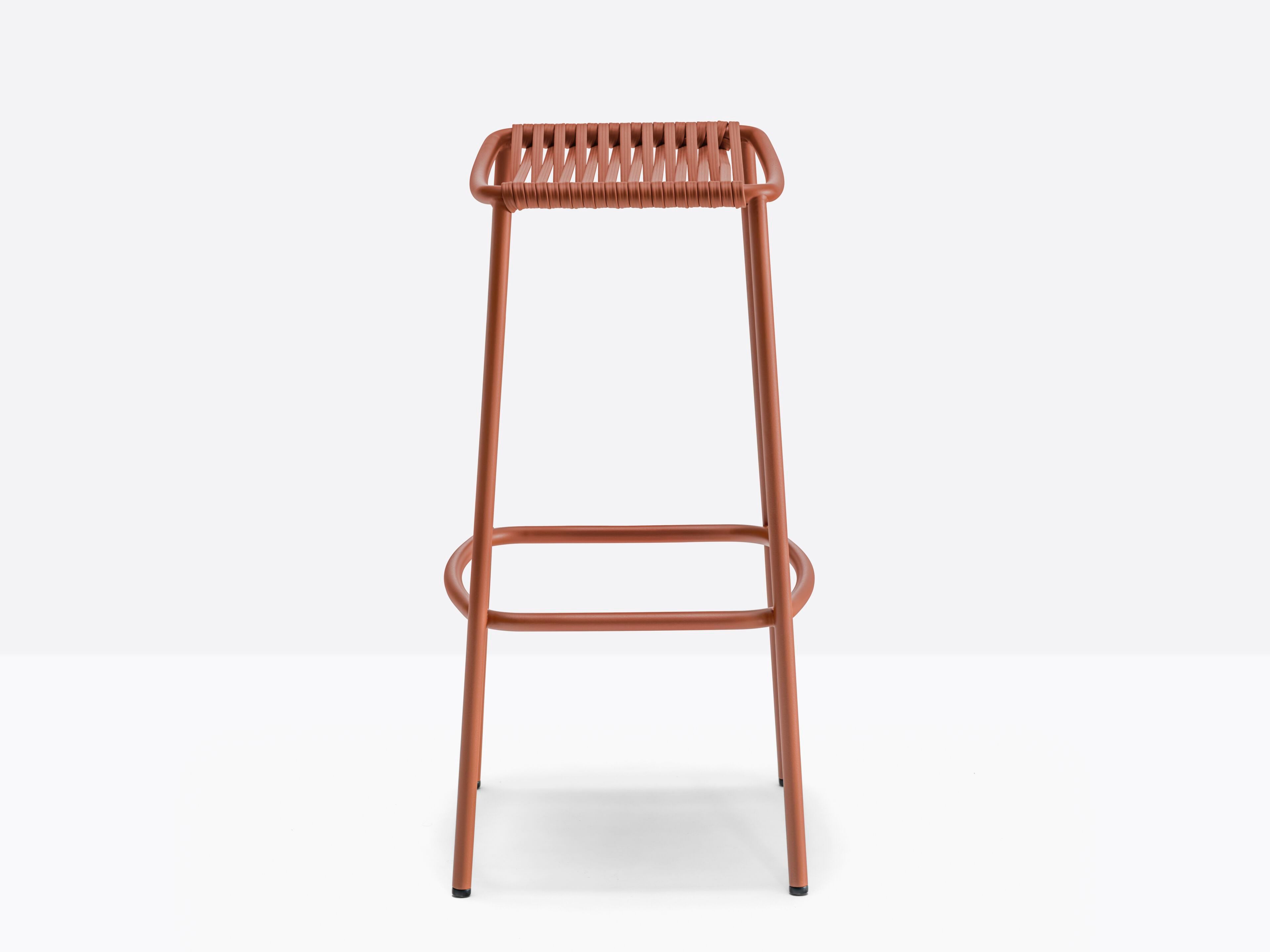 Высокий садовый стул из стали и ПВХ с подставкой для ног Pedrali Philía ARCH-00105038 - Вид №2