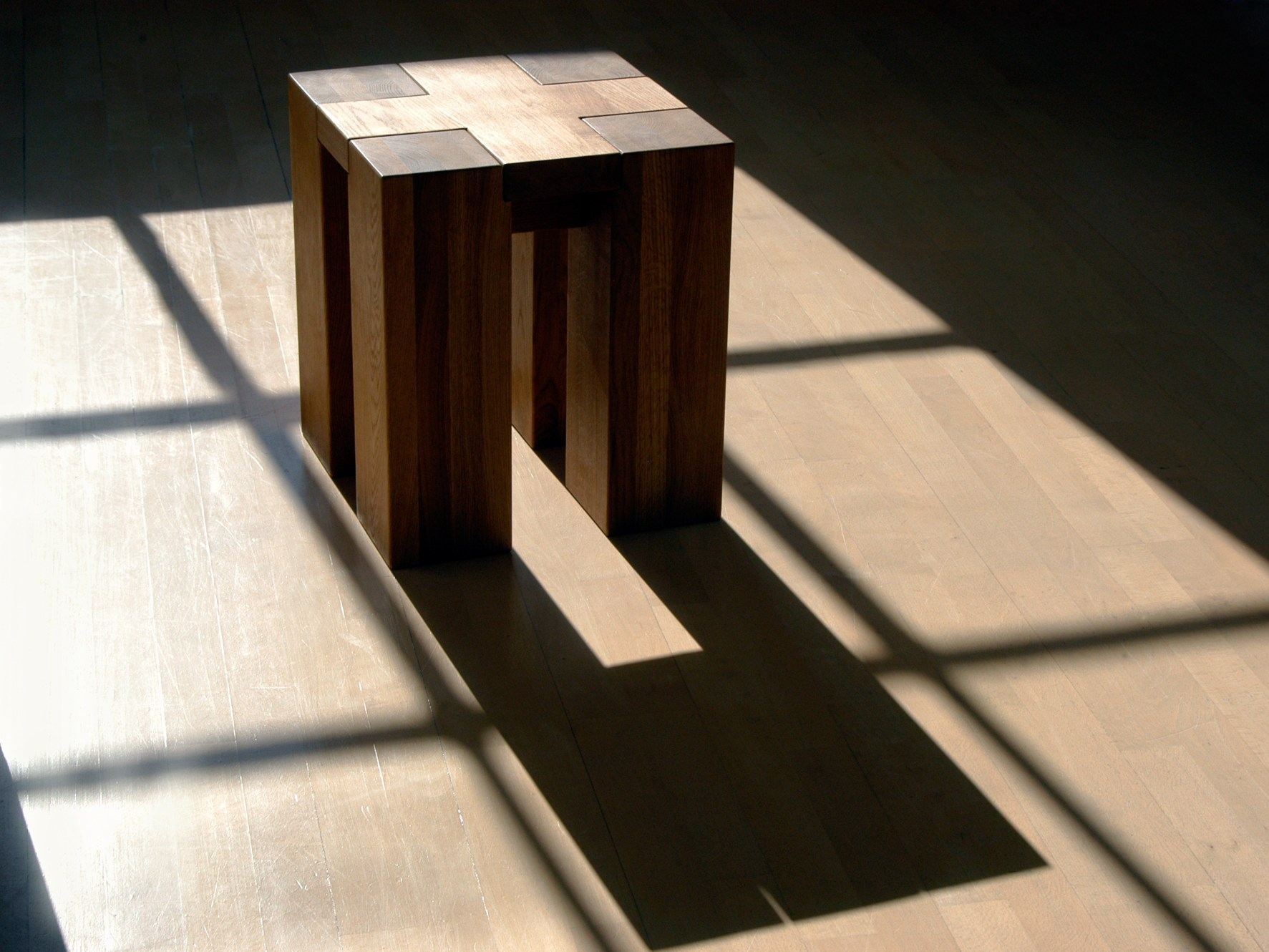 Табурет из массива дерева Vitamin Design Телец ARCH-00023235 - Вид №6