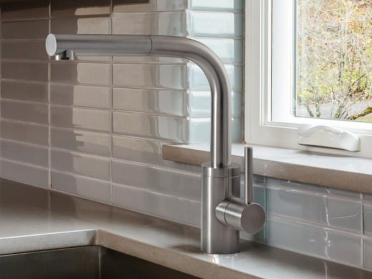 Смеситель для кухни из нержавеющей стали со съемным ручным душем Rubinetterie Treemme 40 мм ARCH-00151695