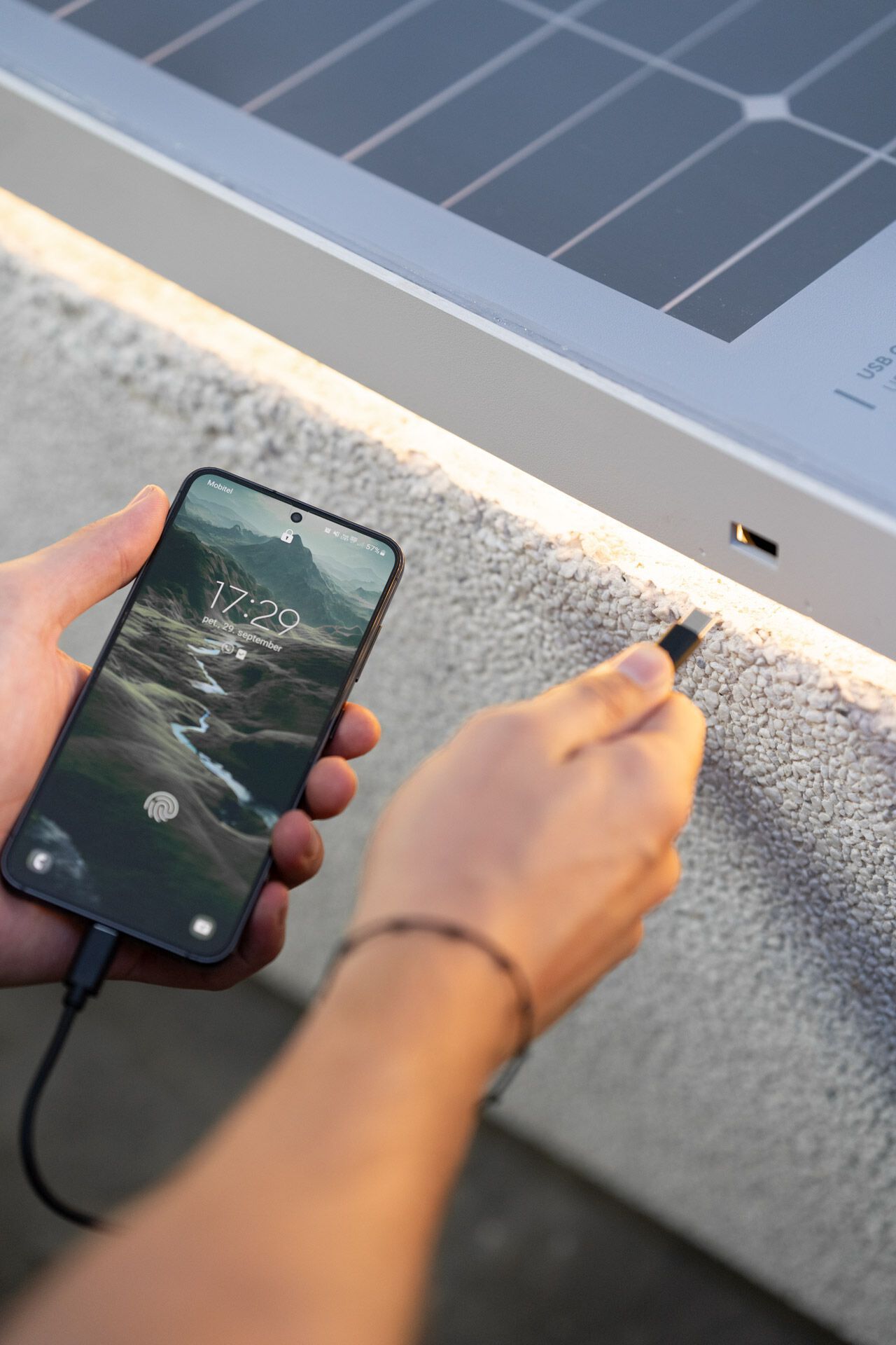 Солнечная бетонная скамья со встроенным освещением Kremen ARCH-00122992 - Вид №6