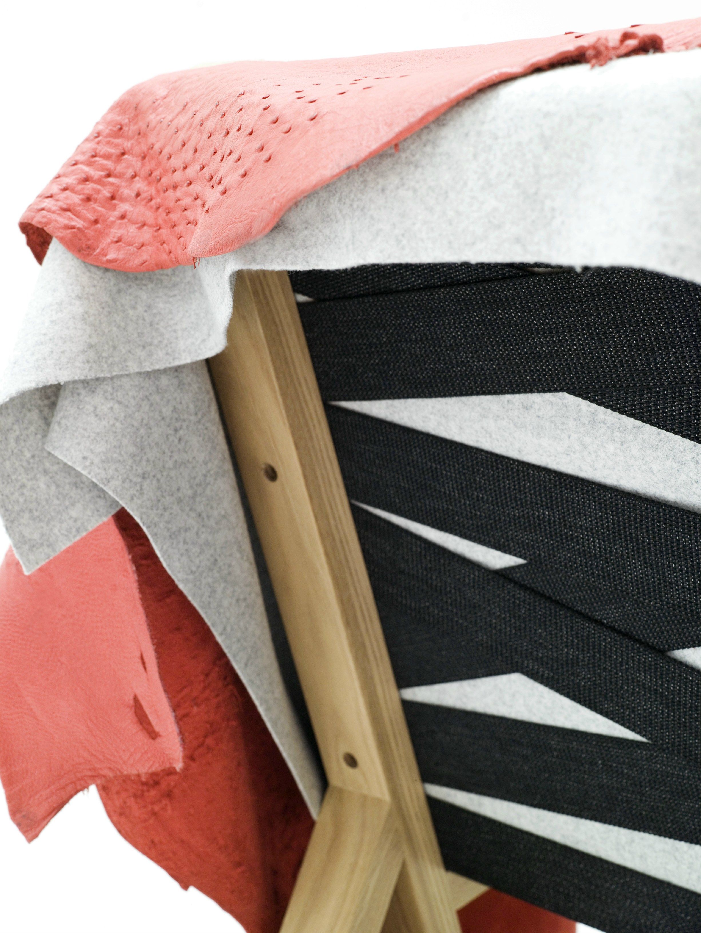 Кресло из дуба и кожи Quinze & Milan SECOND SKIN ARCH-00076808 - Вид №1