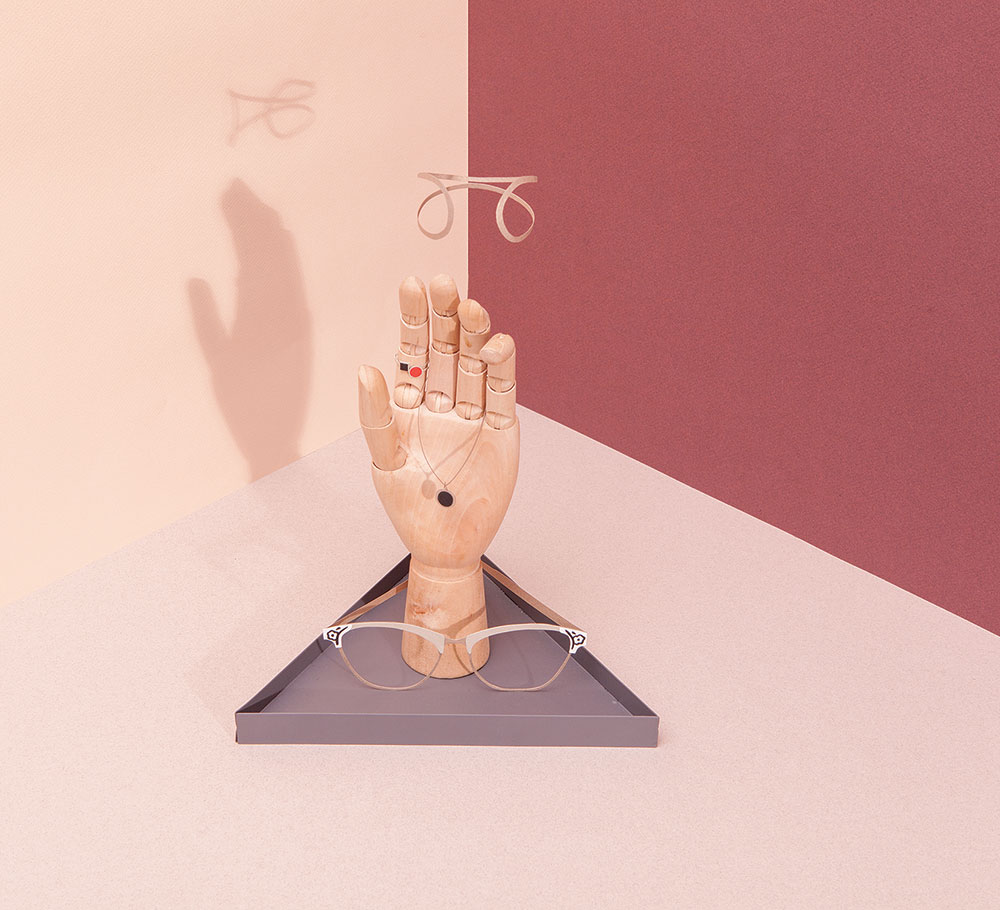 DYHANDDGR Органайзер для украшений the hand серый Doiy  - Вид №1