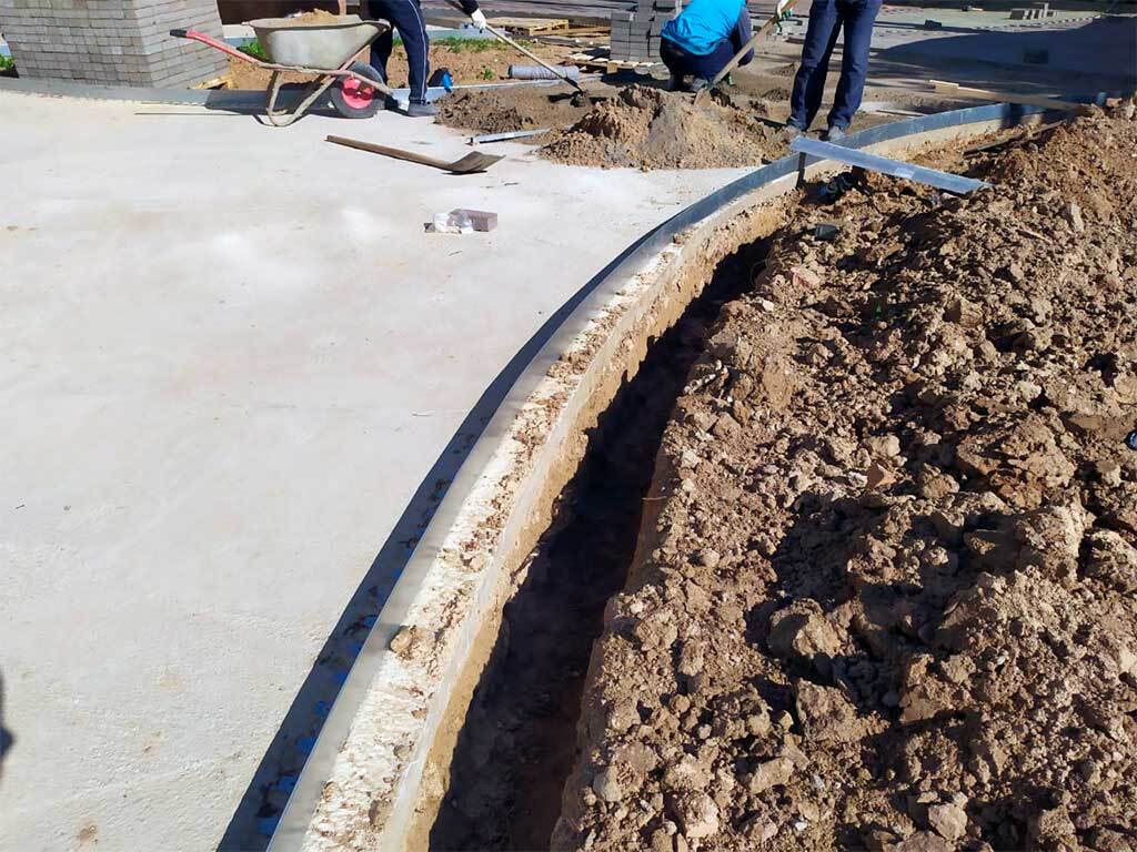 Металлический бордюр 1200*100*70*1,5 компл ГеоПластБорд GPBST-04 - Вид №6