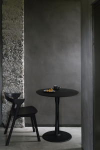 Дубовый стул