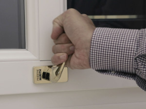 Оконная ручка