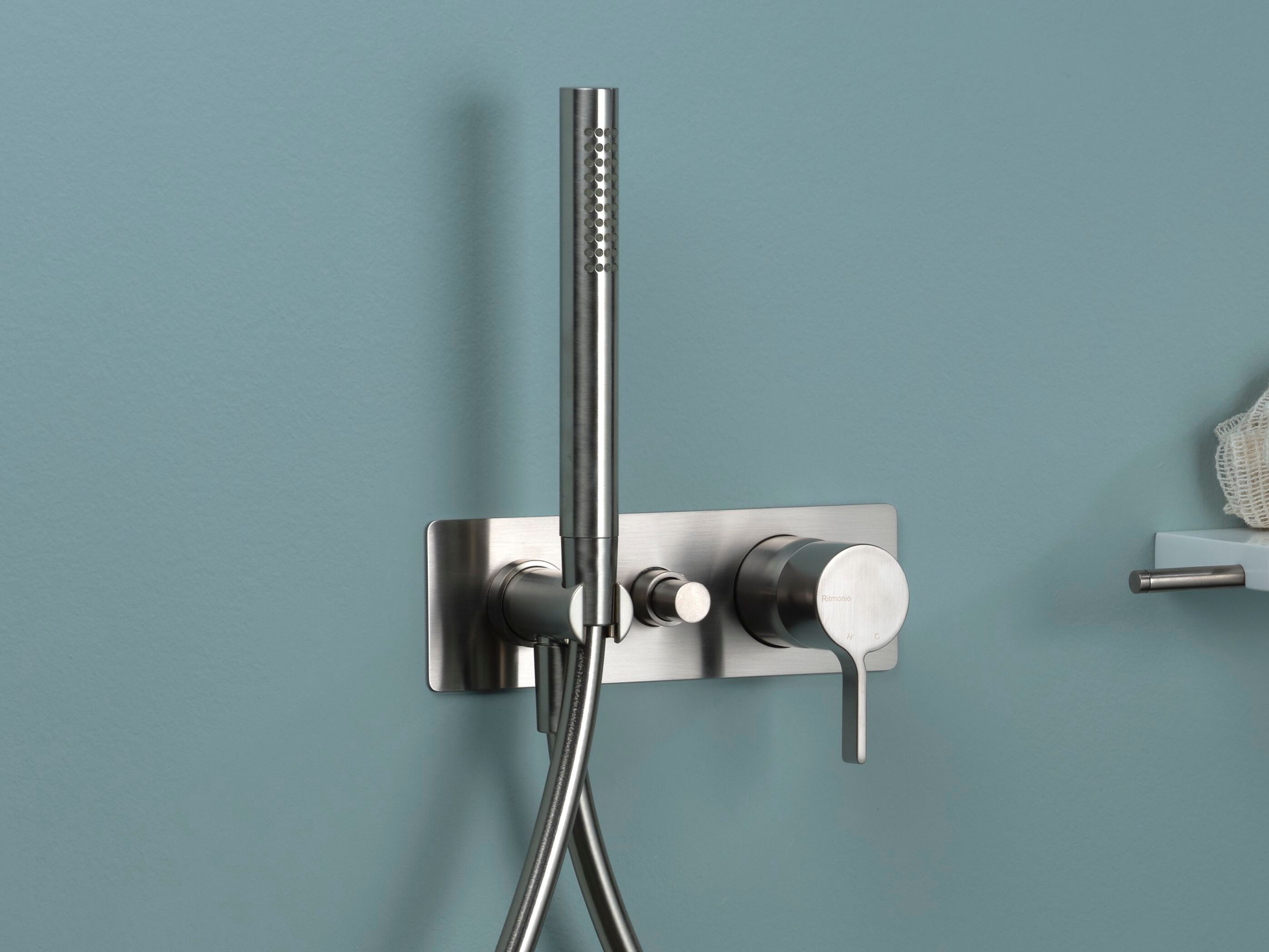 Настенный смеситель для ванны с ручным душем Ritmonio Tie ARCH-00151504