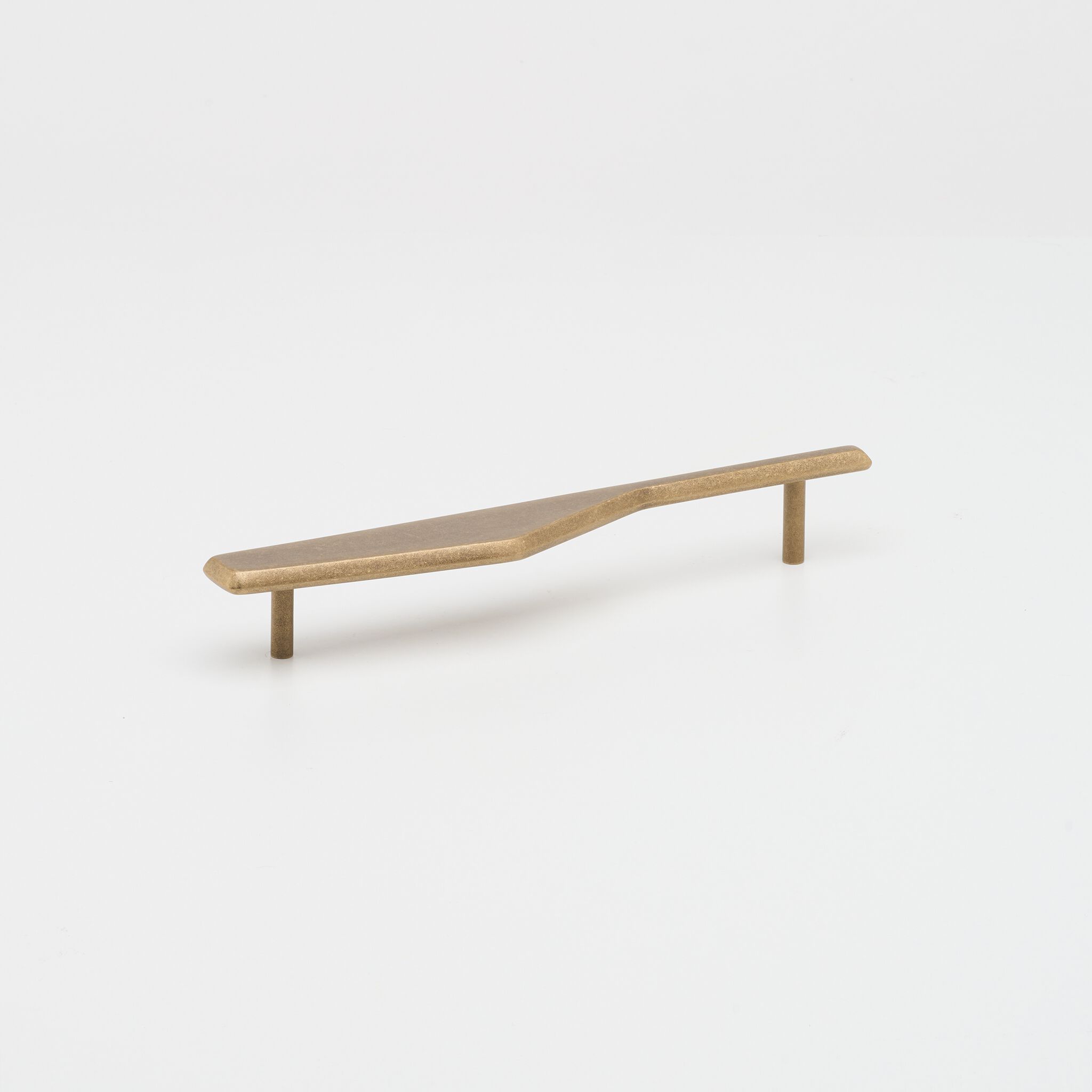 Латунная мебельная ручка Lo & Co Interiors Line Series ARCH-00089012 - Вид №1