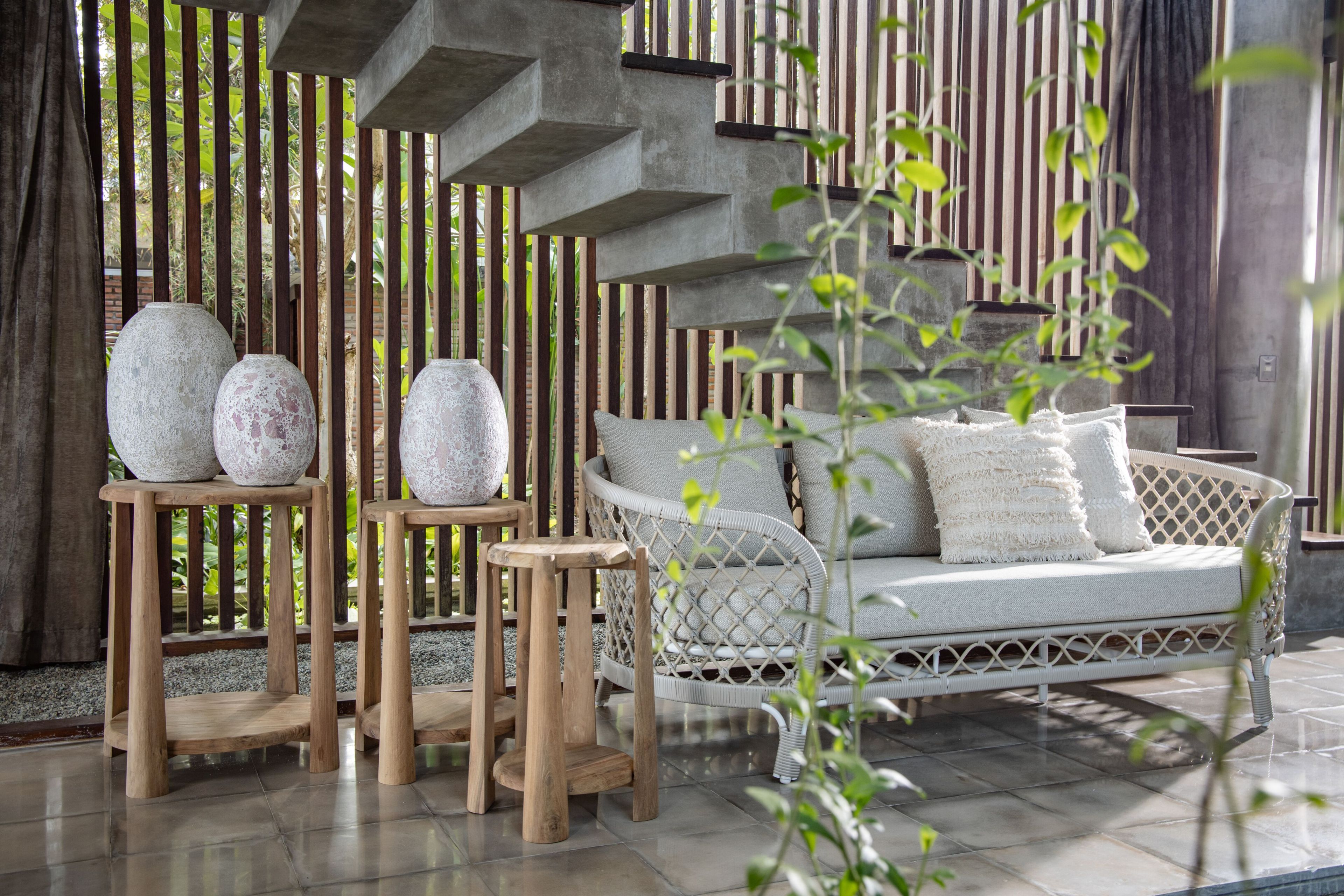 Высокий садовый стол из тикового дерева cbdesign Moires ARCH-00037065 - Вид №7