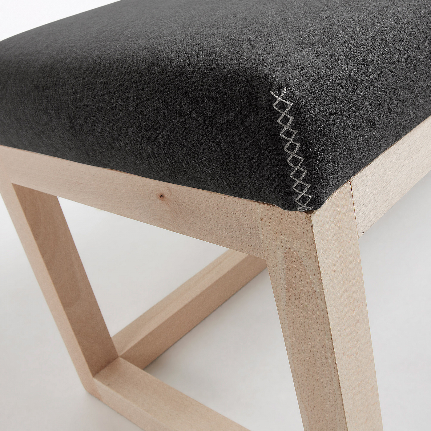 053262 Банкетка Yola графит La Forma Loya 