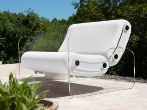 Кресло с подлокотниками