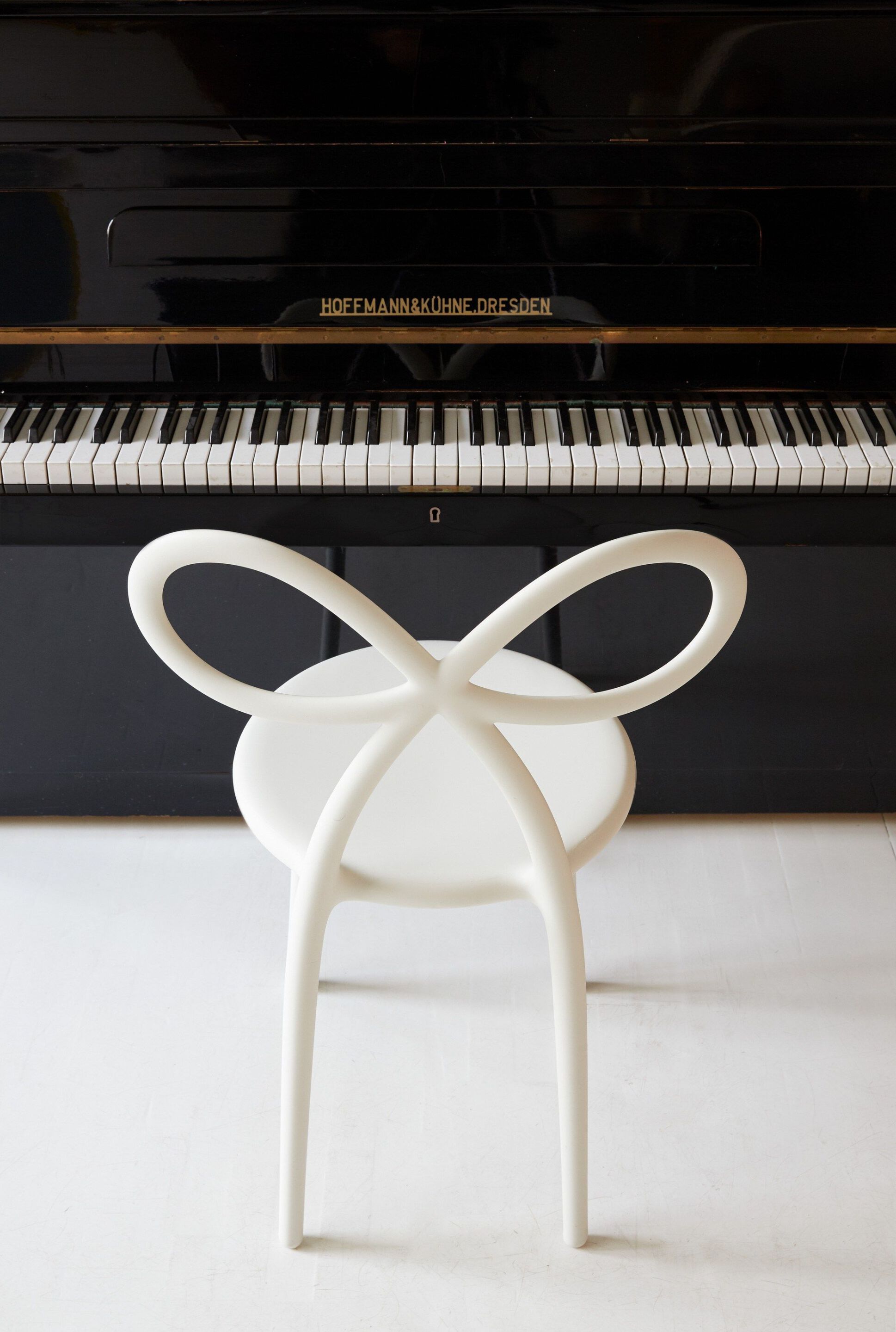 Стул из полипропилена Qeeboo QEEBOO - RIBBON WHITE ARCH-00085961 - Вид №2