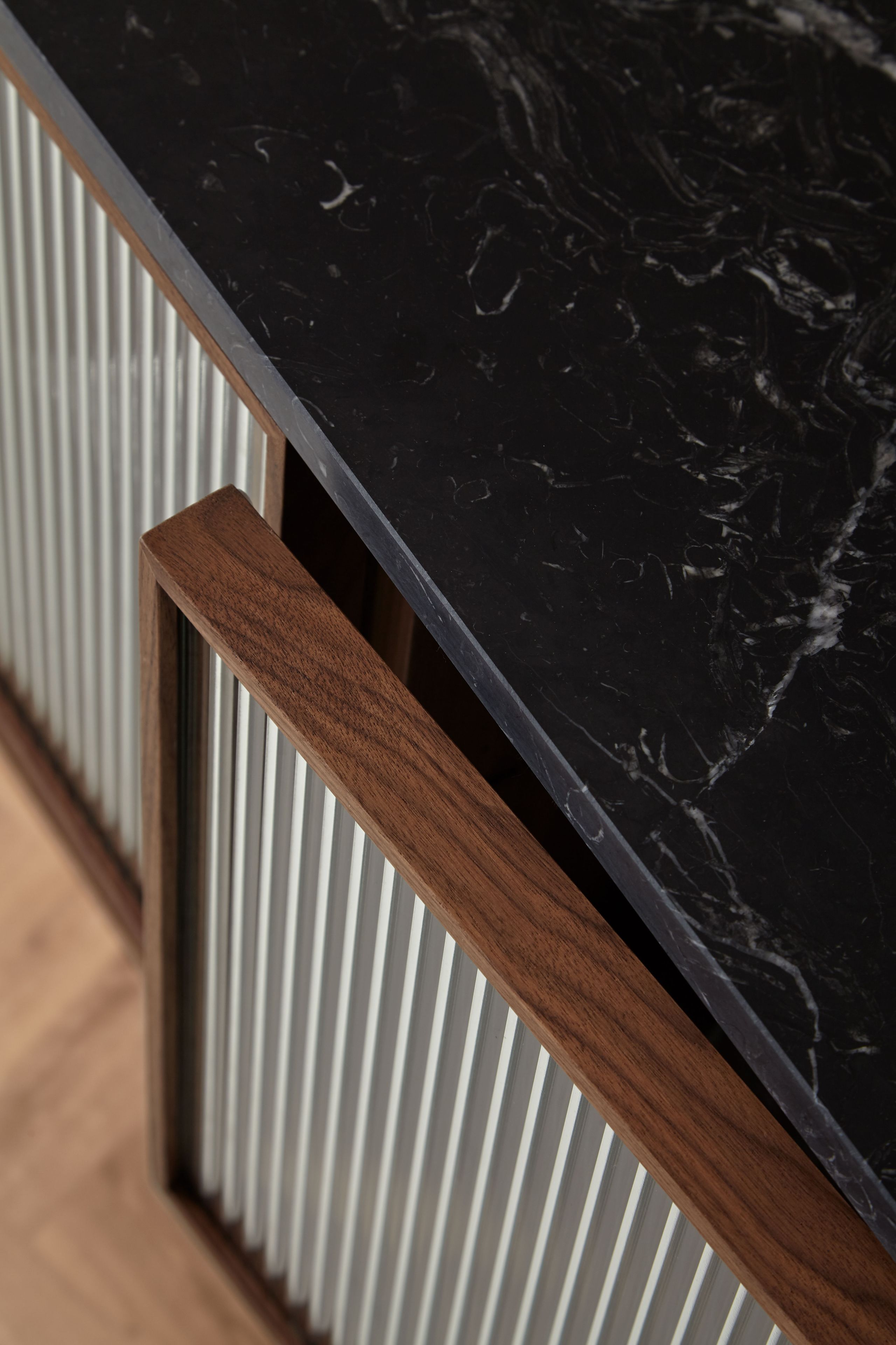 Деревянный шкаф с распашными дверями Punt ARCH-00054972 - Вид №23