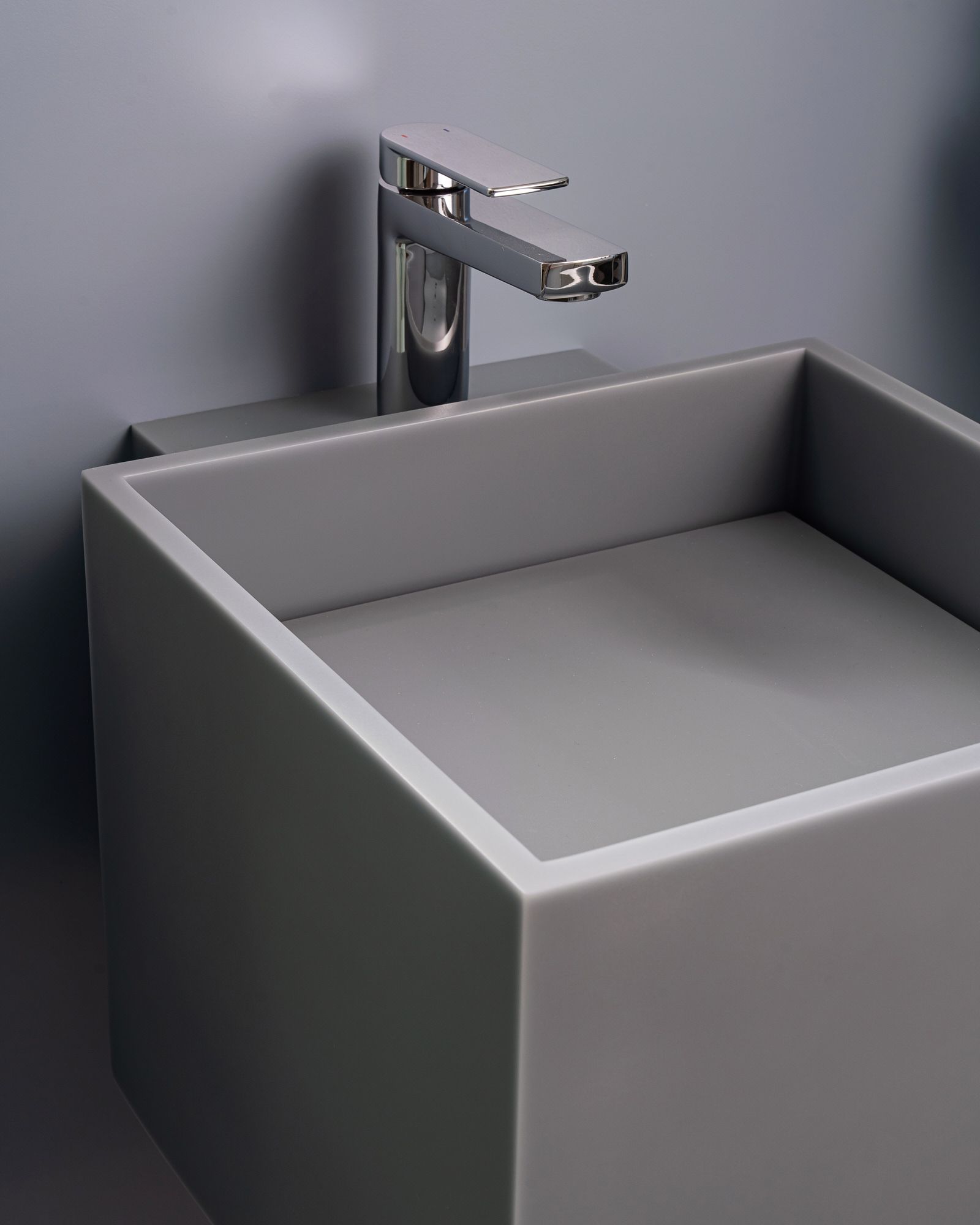 Квадратный подвесной умывальник из смолы Vallvé WALL ARCH-00143071 - Вид №5