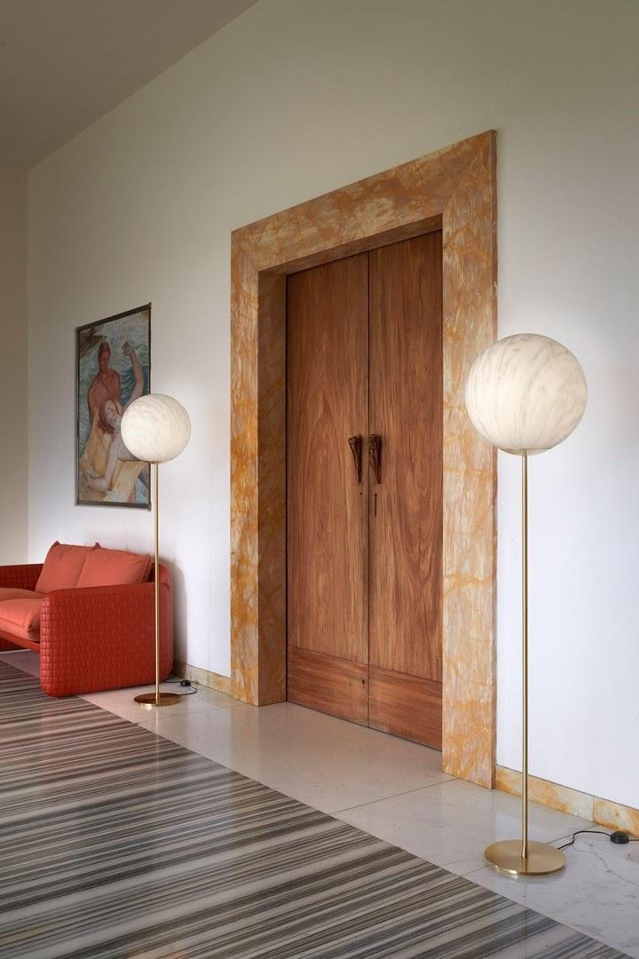 SLIDE Торшер из латуни и полиэтилена с эффектом мрамора Mineral sun-id-1401819 - Вид №3