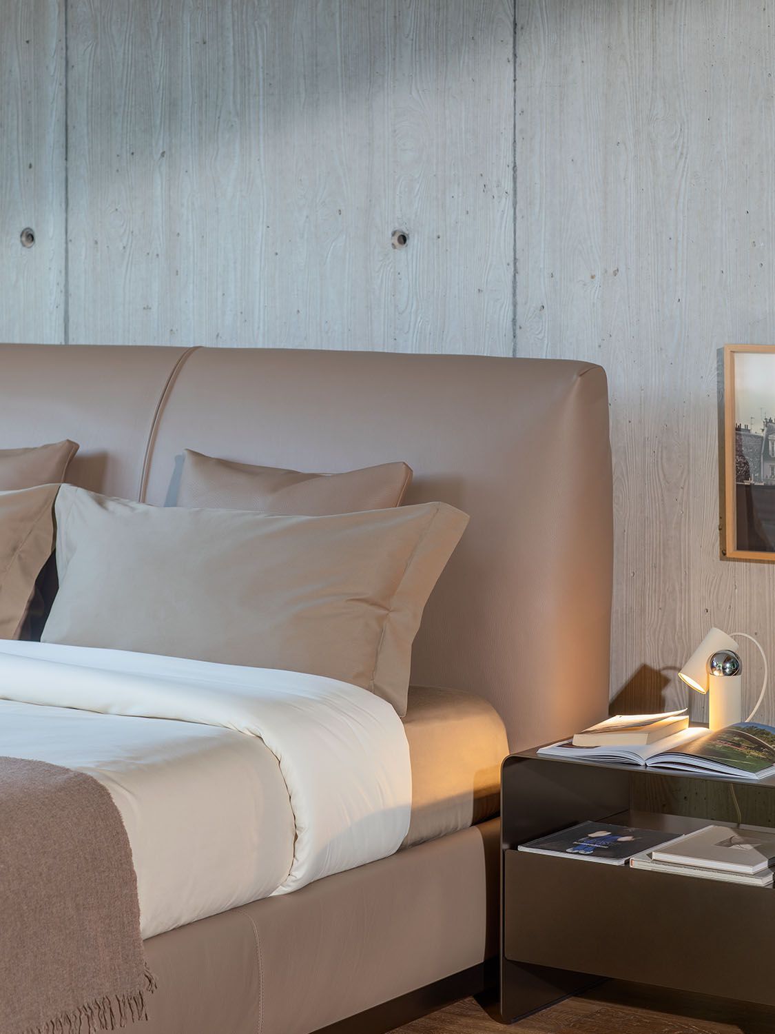 Двуспальная кровать из ткани с мягким изголовьем Flou ATELIERM ARCH-00150147 - Вид №8