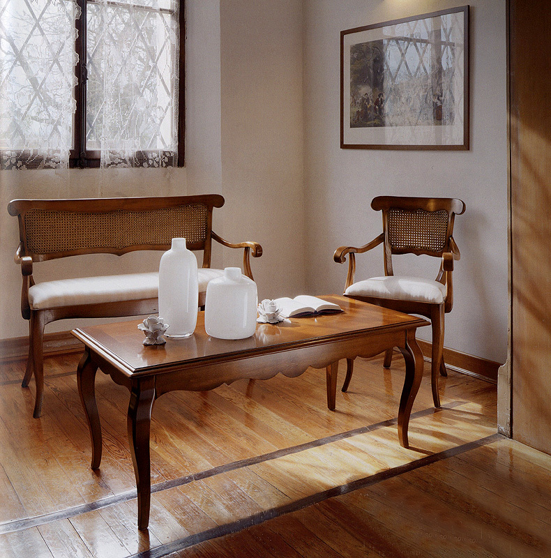 Стол журнальный  BTC INTERNATIONAL 432 