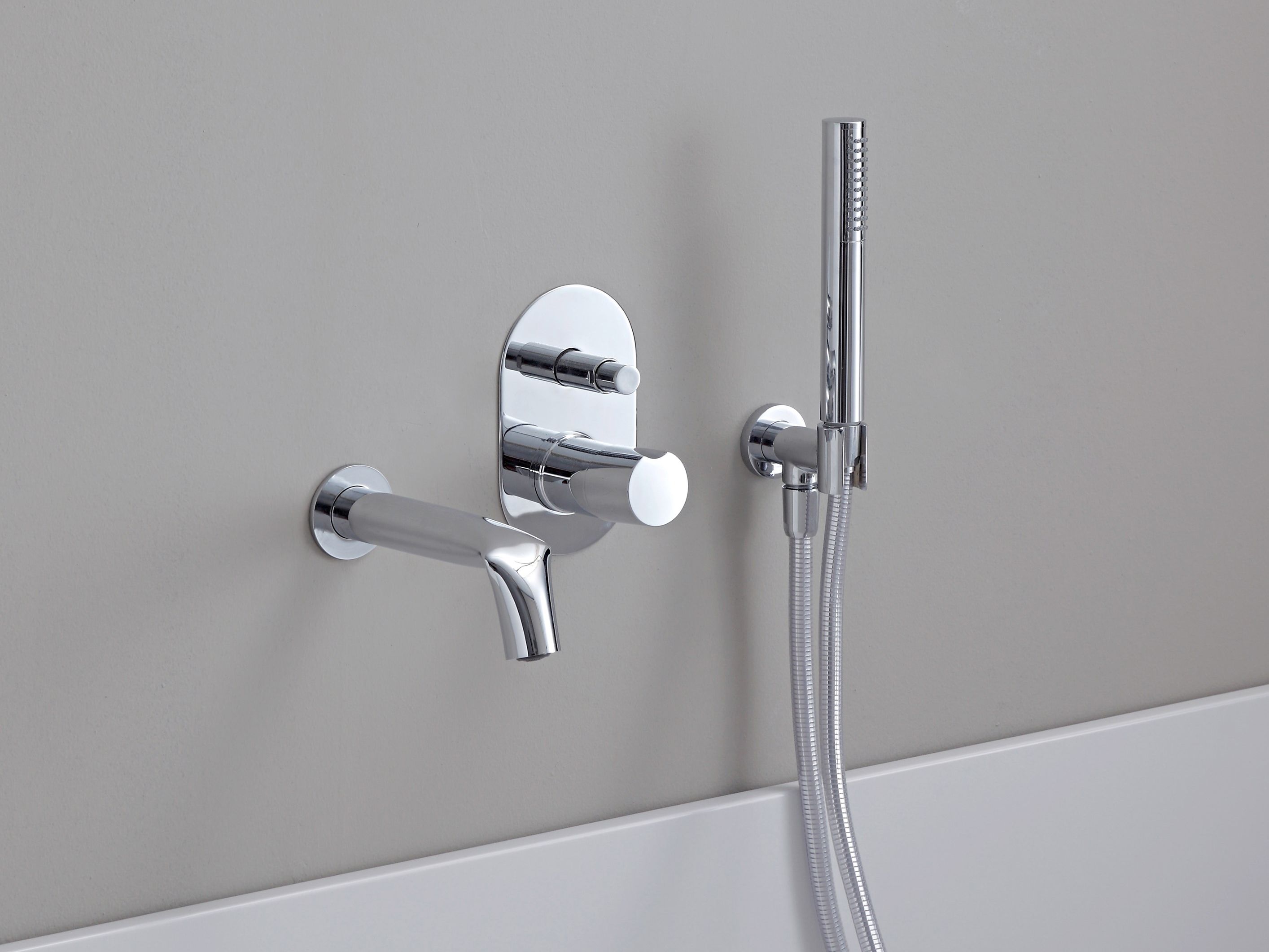 Встраиваемая настенная ванна с ручным душем Ceramica Flaminia Fold ARCH-00002770