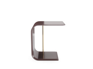 Деревянный журнальный столик