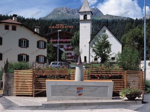 Bellitalia Реконструированный каменный фонтан sun-id-1459904