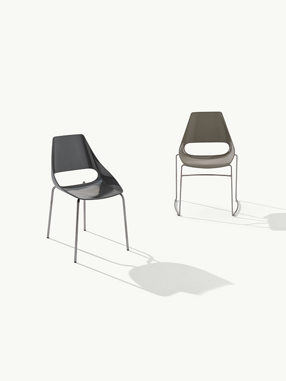 Echo 152 Стул со стальным каркасом салазок и корпусом из технополимера. Et al. Echo