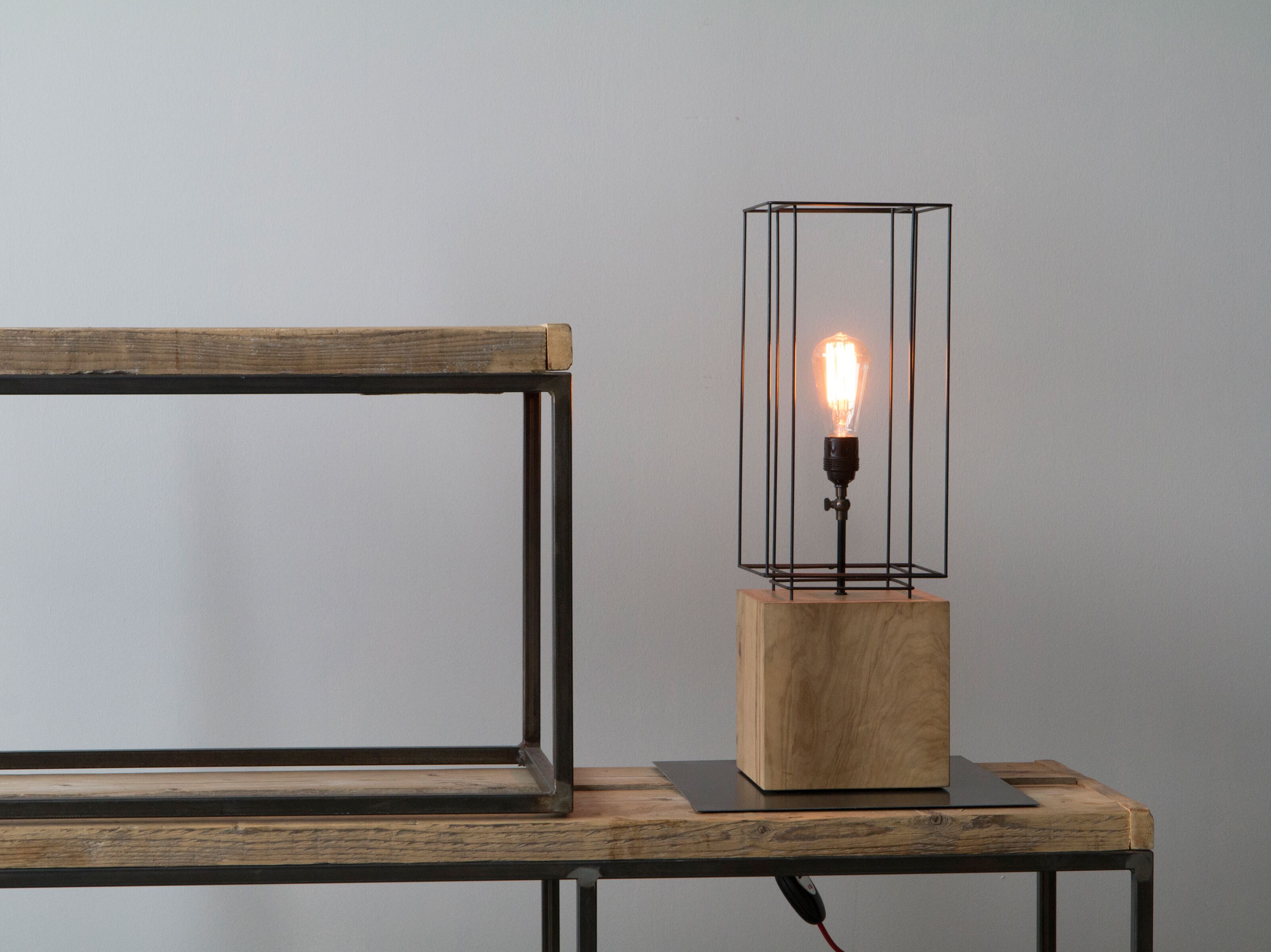 Стальная и деревянная светодиодная настольная лампа Renzo Serafini LEI ARCH-00130305 - Вид №2