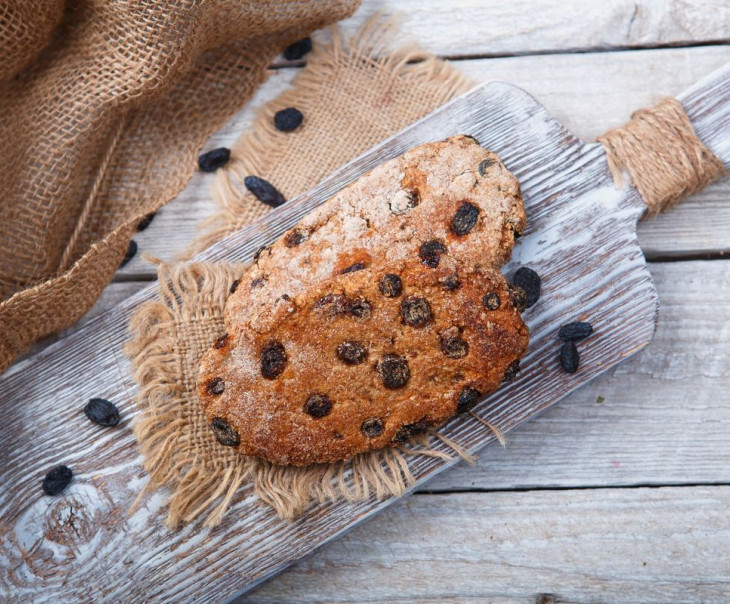 2152 Лепёшки из пророщенного зерна "Пшеничные с изюмом" Вкусляндия 