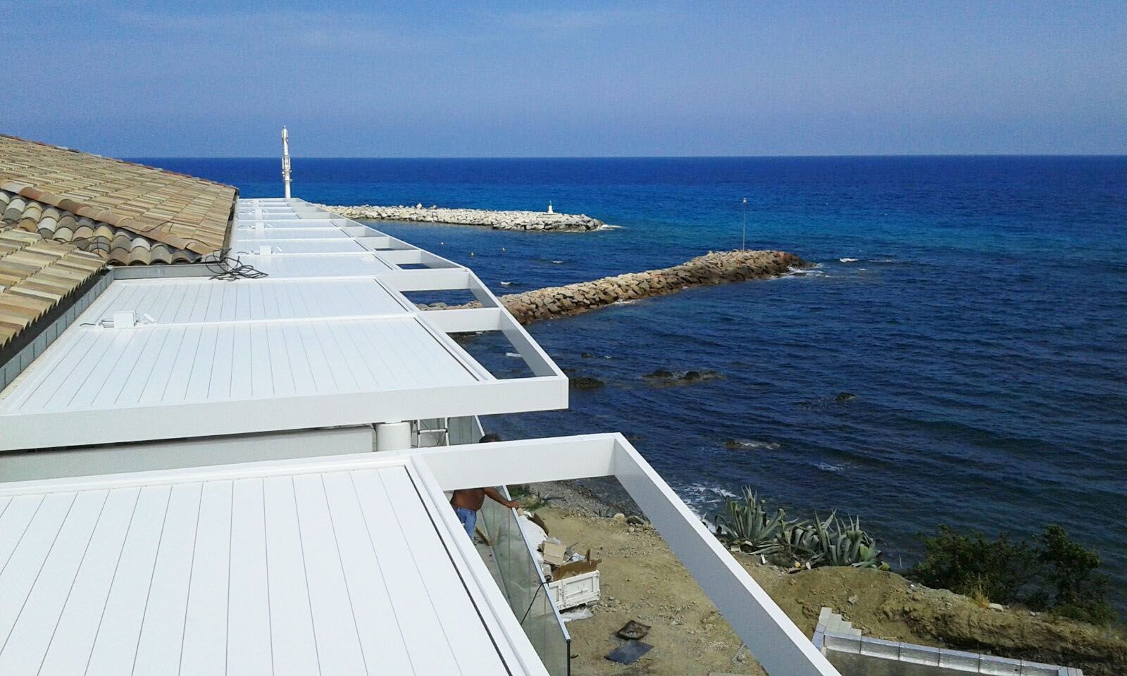 Пергола из алюминия с поворотными пластинами STUDIO 66 BLADE 180 ARCH-00037743 - Вид №10