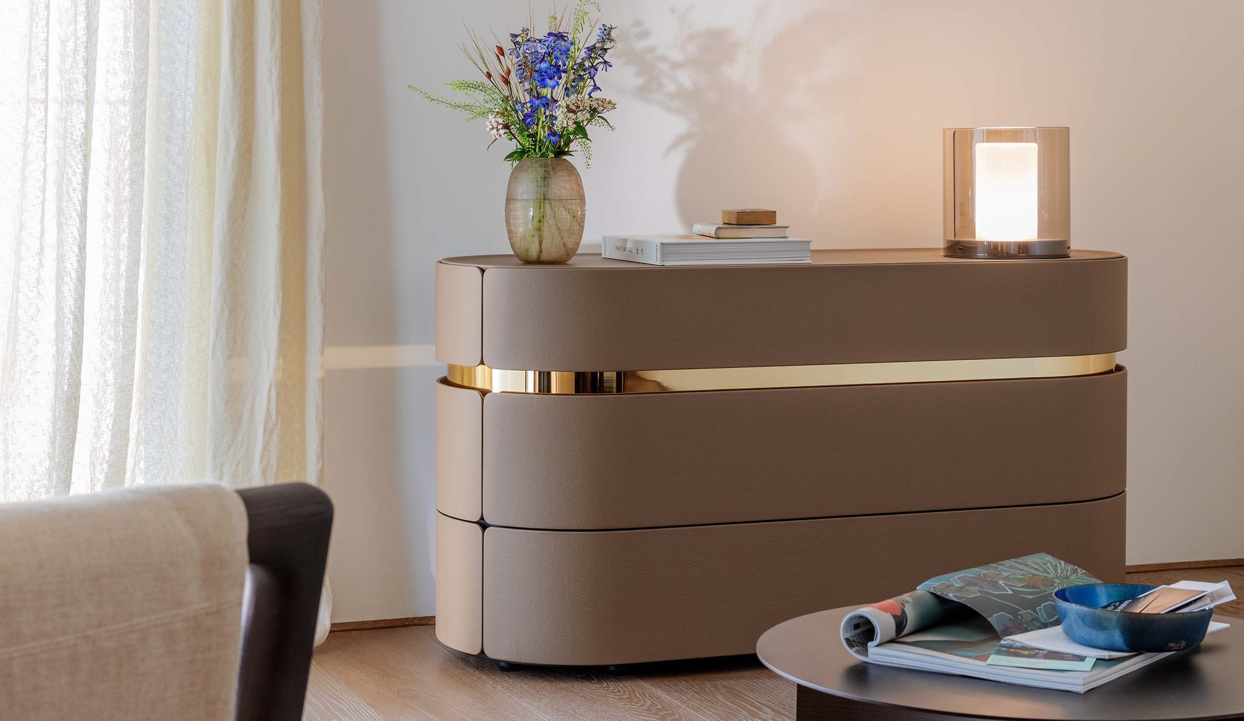 Комод из ясеня с кожаной обивкой Flou Тоши ARCH-00002322 - Вид №3