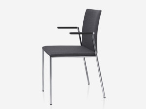 Мягкий штабелируемый стул с подлокотниками