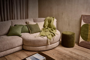 Круглый бархатный пуф