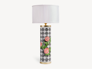 Металлическая настольная лампа