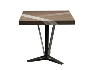 Высокий квадратный журнальный столик из дуба