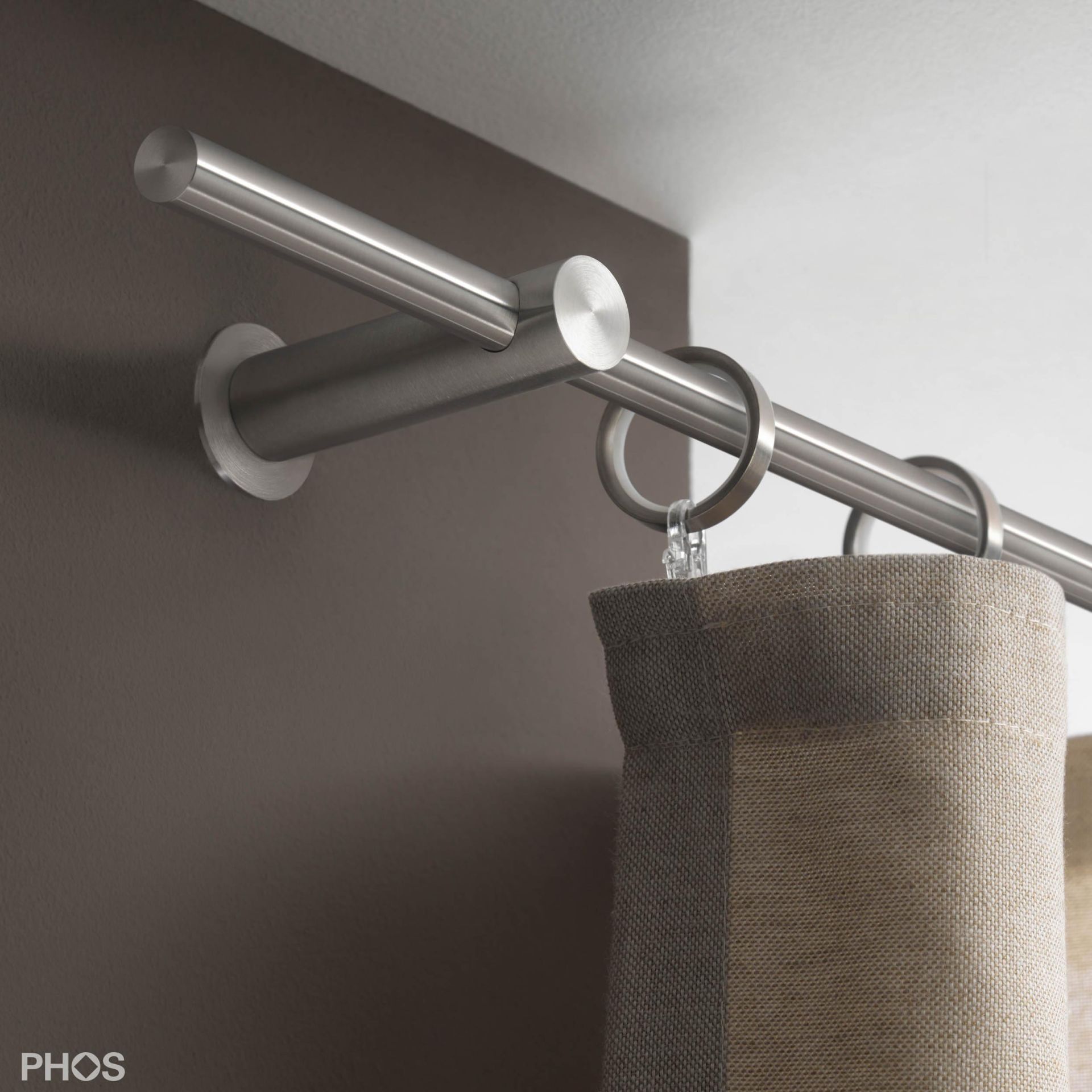 VS20-80-2600 Комплект карнизов: 260 см с 2 держателями и 1 держателем для карниза в качестве центральной опоры (недалеко от стены) PHOS 