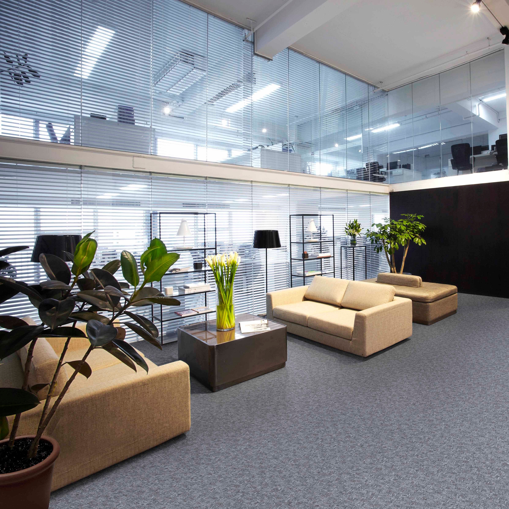 JUTEKS Стронг Плюс Фреско - полукоммерческий линолеум с мраморным дизайном 12339482