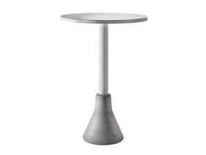 Высокий металлический стол