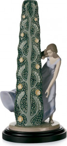 10669153 LLADRO Фигурка Lladro "Девушка-Весна" 37х17см Фарфор