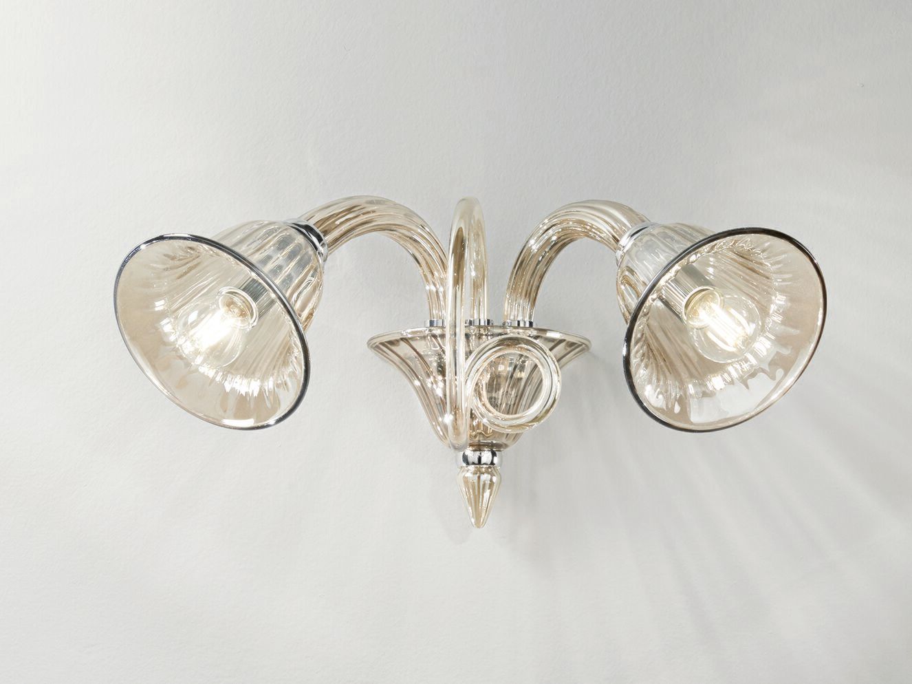 Настенный светильник из дутого стекла с фиксированной рукояткой Fan Europe Lighting дизайн окружающего света ARCH-00002547 - Вид №1