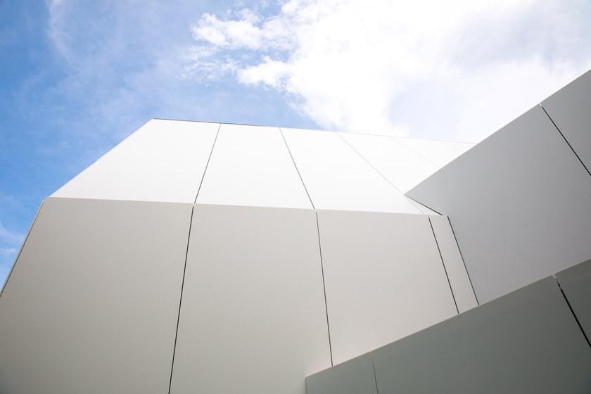 HI-MACS Материал облицовки фасада sun-id-1367437 - Вид №6