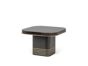 Квадратный стол из черного дерева